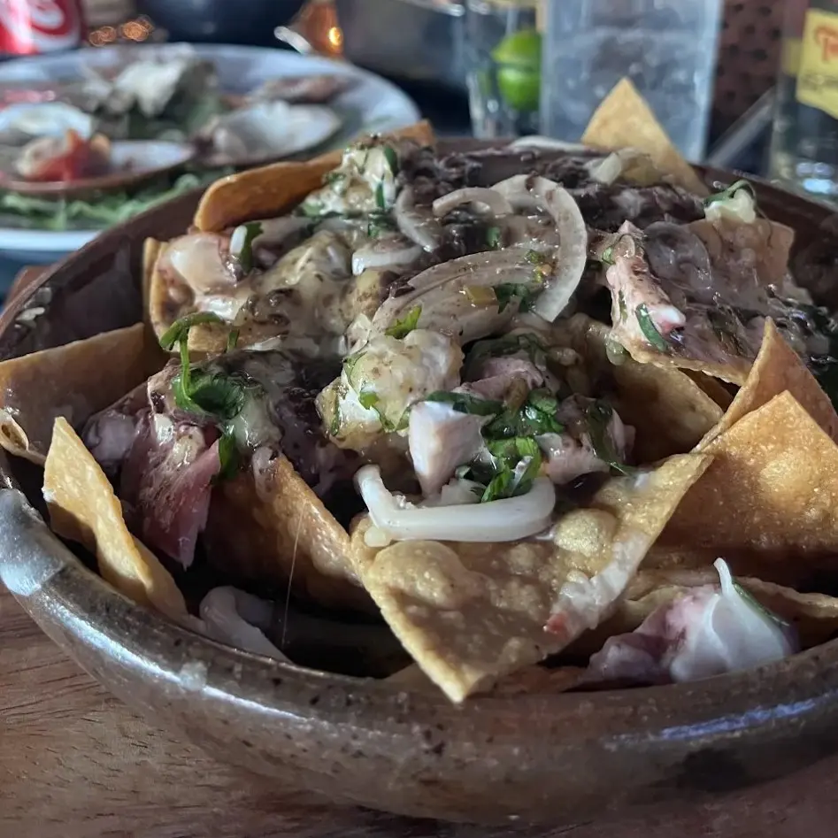 {{ $gallery[2]->id }}