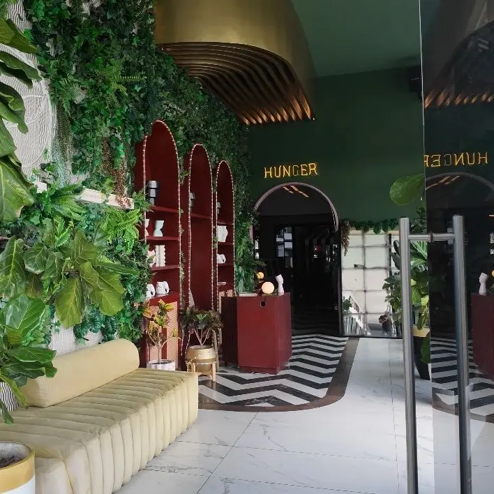 {{ $gallery[2]->id }}