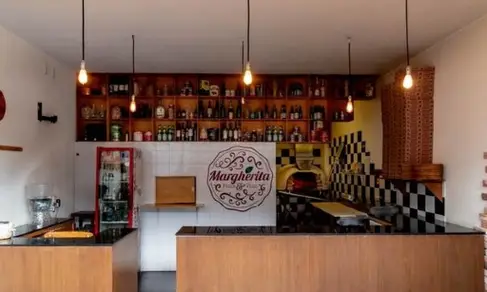 Margherita Pizza Y Vino Sucursal Aviación-image