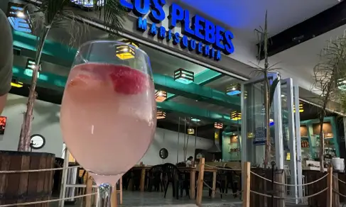 Los Plebes Marisquería Torreón-image