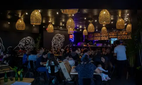 Hilo Negro Galerías Coapa-image