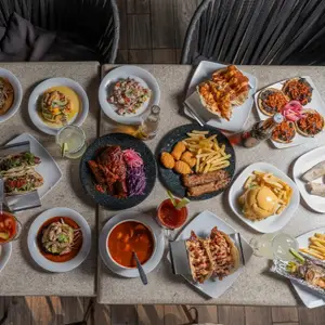 Chemita Bar & Grill Juriquilla 7