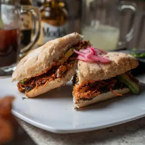 Chemita Bar & Grill Juriquilla 5