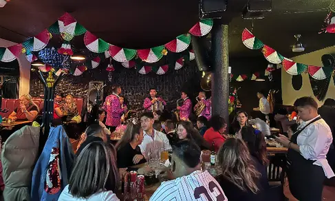 Restaurante Salsa y Salsa Centro Urbano-image