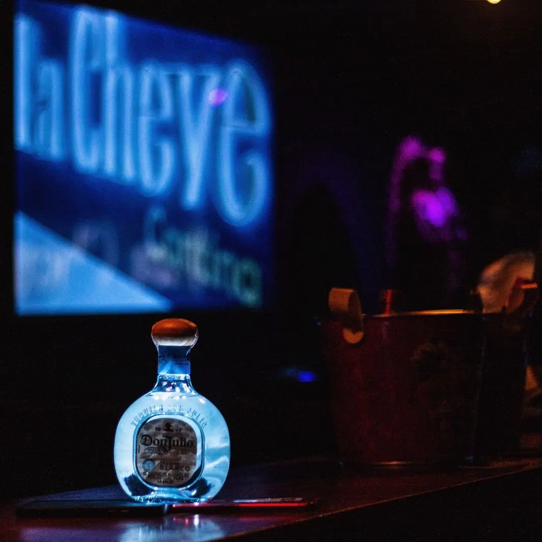 {{ $gallery[2]->id }}