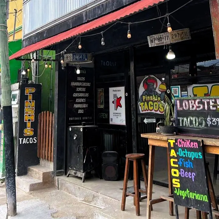 {{ $gallery[2]->id }}