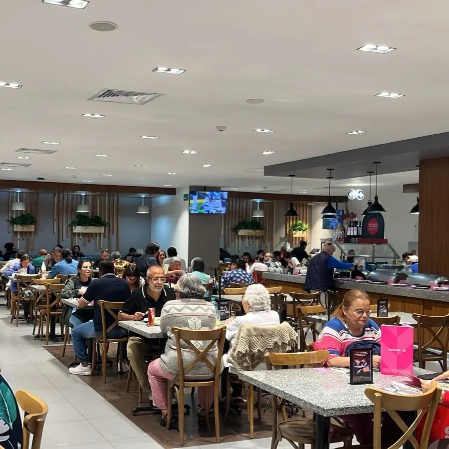 {{ $gallery[2]->id }}