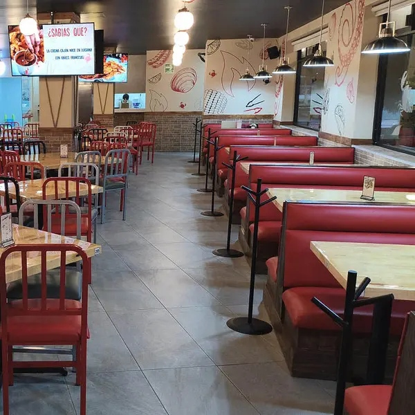 {{ $gallery[2]->id }}