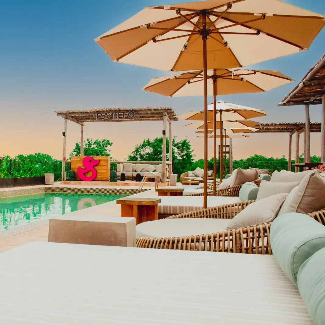 {{ $gallery[2]->id }}