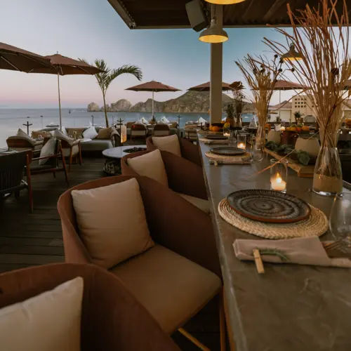 {{ $gallery[2]->id }}