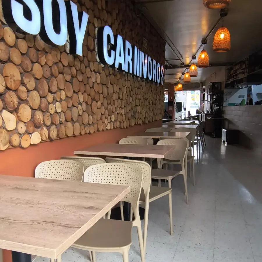 {{ $gallery[2]->id }}