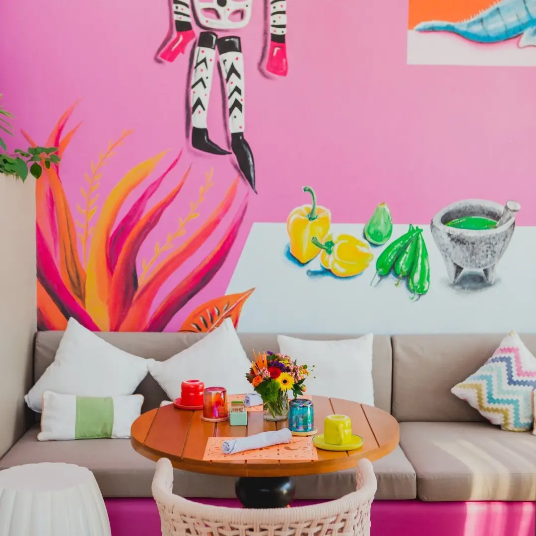 {{ $gallery[2]->id }}