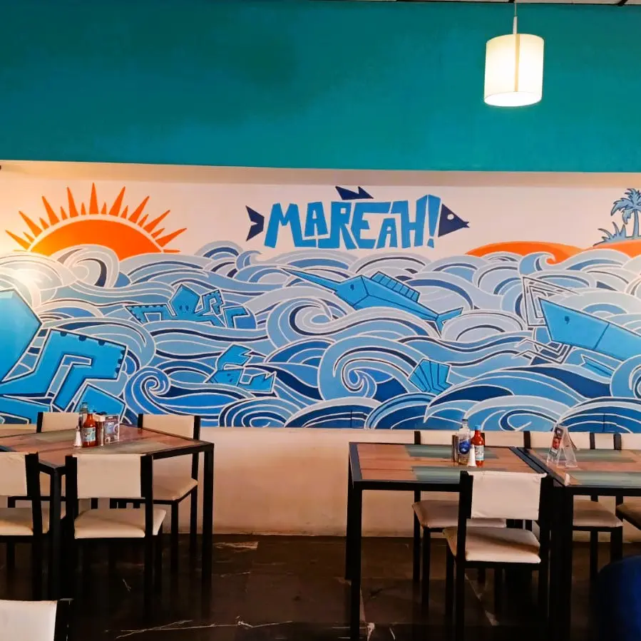 {{ $gallery[2]->id }}