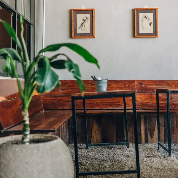 {{ $gallery[2]->id }}