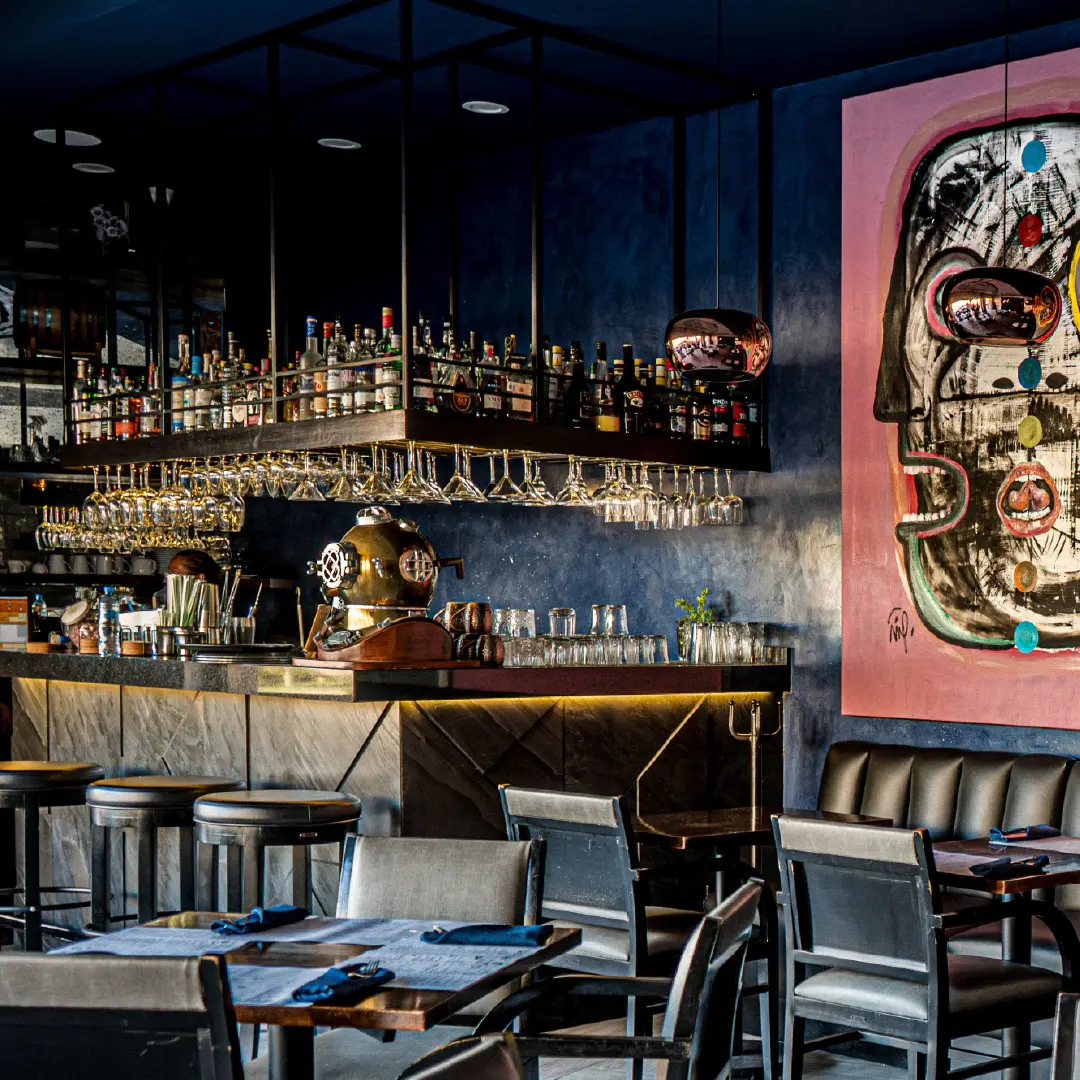 {{ $gallery[2]->id }}